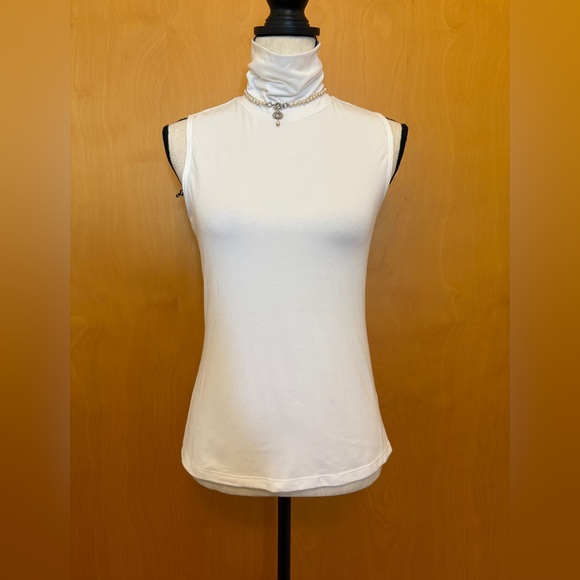 THEORY Wendel Sleeveless Turtleneck
Top - White - NWT - Picture 1 of 6